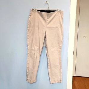 Old navy skinny kakahi with side zip, size 10